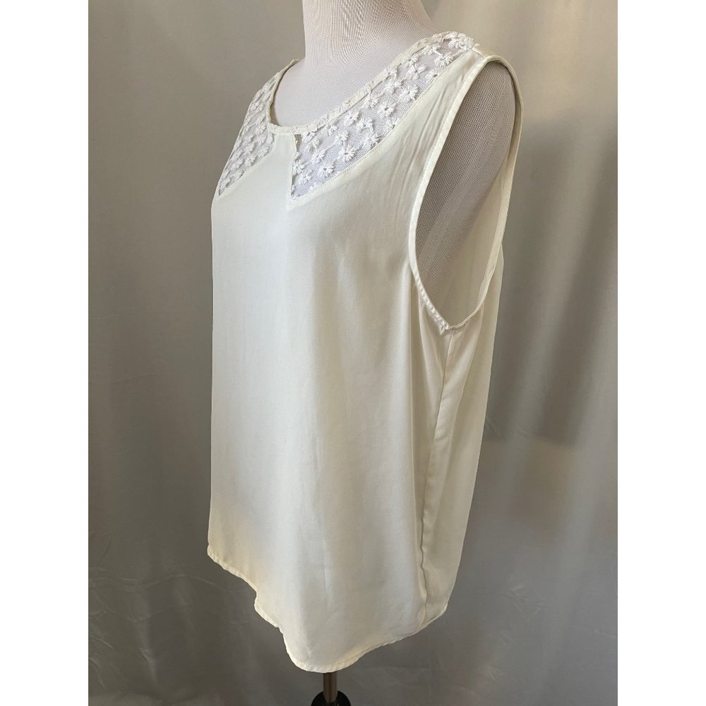 Forever 21 Cream Floral Lace Collar Design Neck Sleeveless Blouse / Tank - Picture 10 of 11